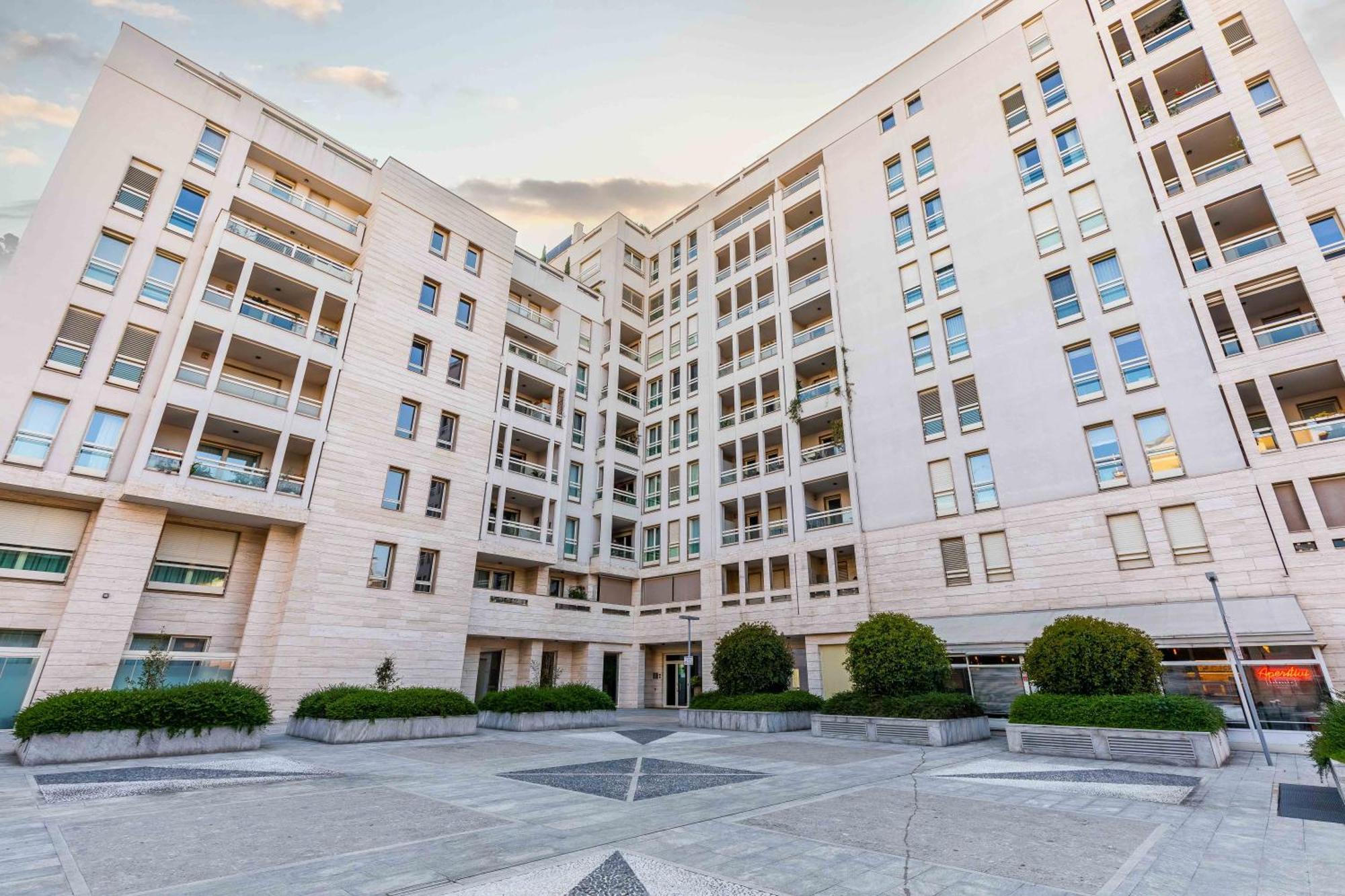 Luxury Apartment - Free Private - Parking Maestri Campionesi 16 ميلان المظهر الخارجي الصورة